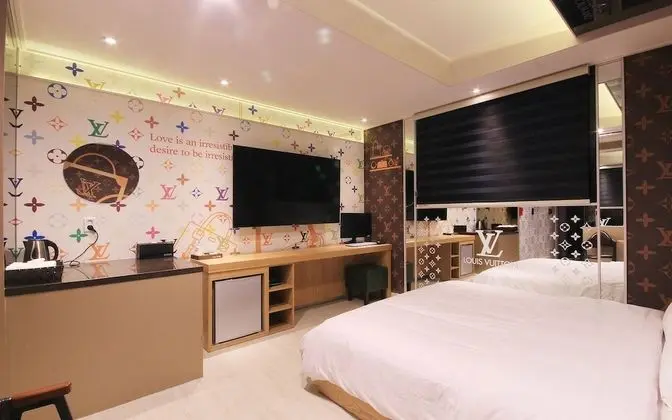 Oda (Drive-In (Premium Mattress Spa 65-inc)