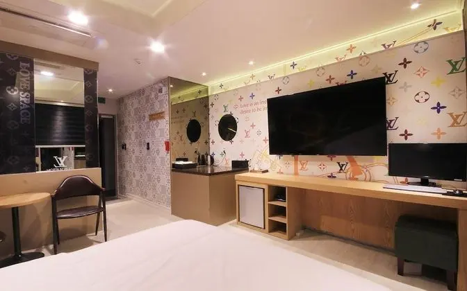 Oda (Drive-In (Premium Mattress Spa 65-inc)