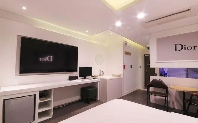 Oda (Drive-In (Premium Mattress Spa 65-inc)