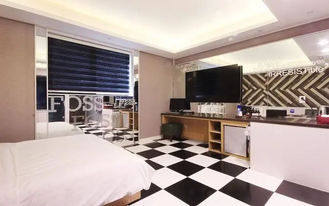 Oda (Drive-In (Premium Mattress Spa 65-inc)