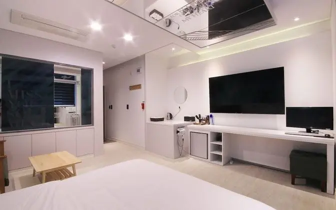 Oda (Drive-In (Premium Mattress Spa 65-inc)