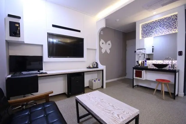 Oda (Standard Room (Free Netflix available)