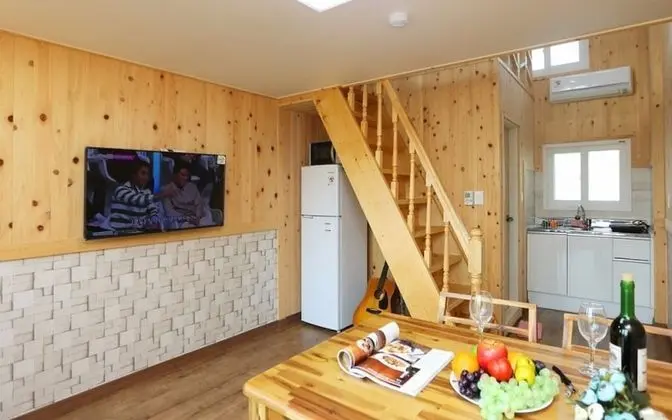 Oda (Room No2)
