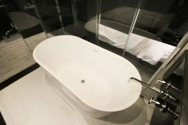 Oda (Suite (Bathtub))