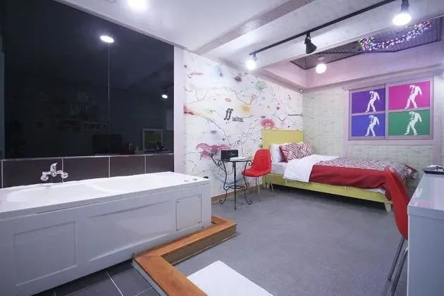 Oda (Special Room)