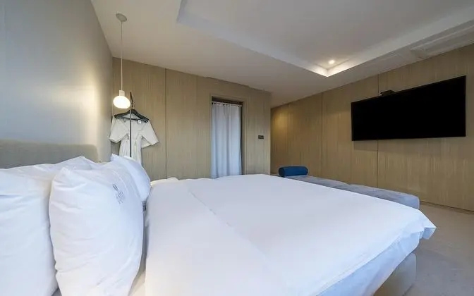 Oda (Deluxe &amp; Taehwagang Station View )