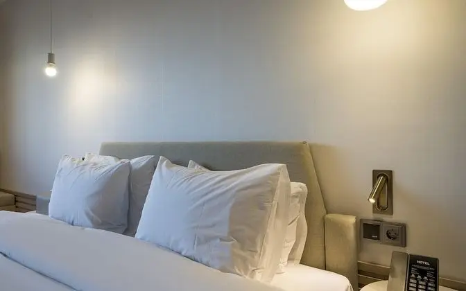 Oda (Deluxe &amp; Taehwagang Station View )