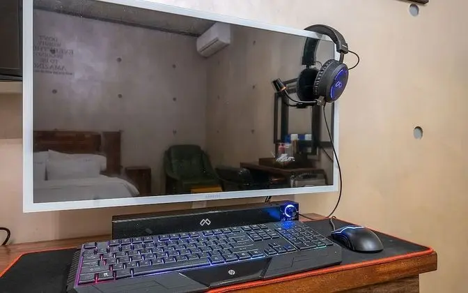 Oda (High-end gaming room (Spa Netflix ava)