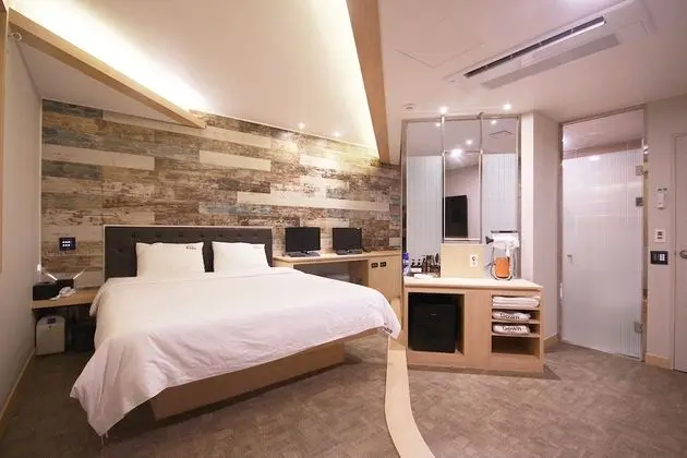 Oda (Deluxe (Netflix viewing 2 PCs + spa/w)