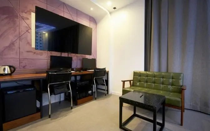 Oda (Suite (randomly assigned) (Taehwa Riv)