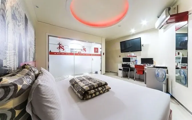 Oda (Deluxe room (Netflix viewing availabl)