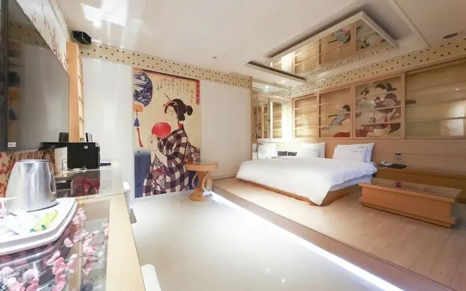 Oda (Premium Gaming Room (High-end 2PC-Ryz)
