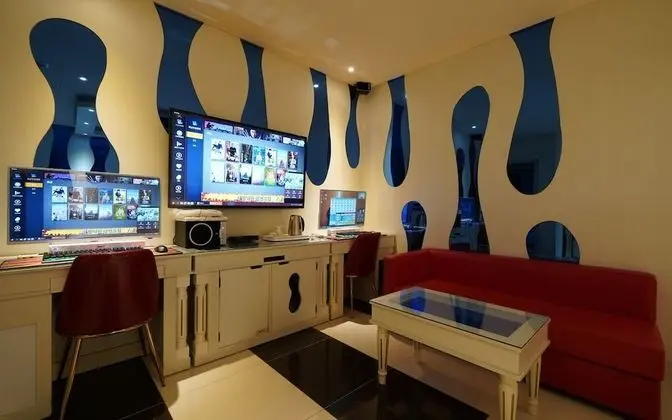 Oda (Premium Gaming Room (High-end 2PC-Ryz)