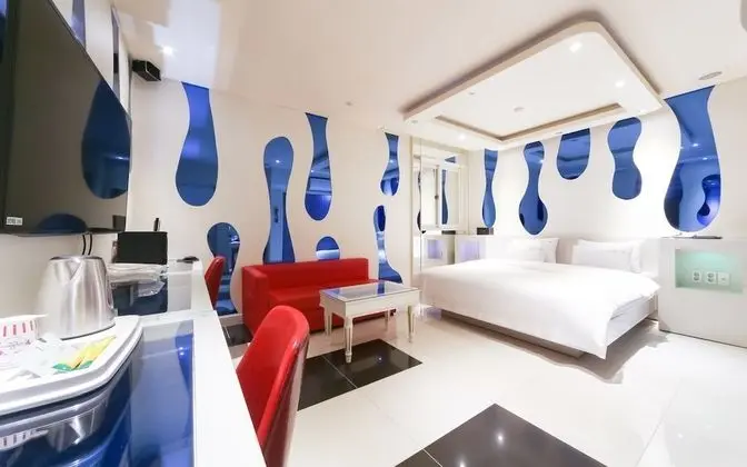 Oda (Premium Gaming Room (High-end 2PC-Ryz)