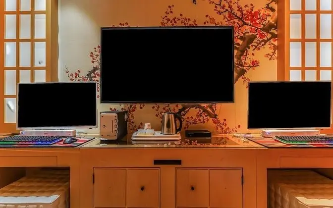 Oda (Premium Gaming Room (High-end 2PC-Ryz)