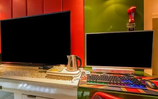 Oda (VIP Gaming Room (High spec 2PC-Ryzen )