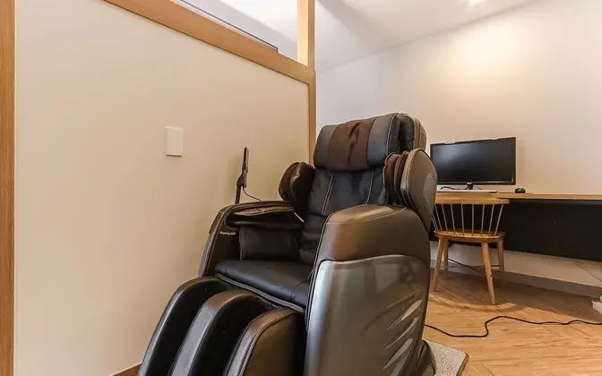Oda (Premium twin (massage chair spa))