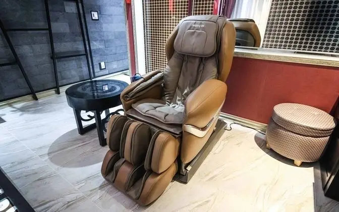 Oda (Luxury goods (Massage chairs Netflix )