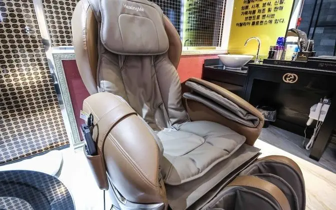Oda (Luxury goods (Massage chairs Netflix )