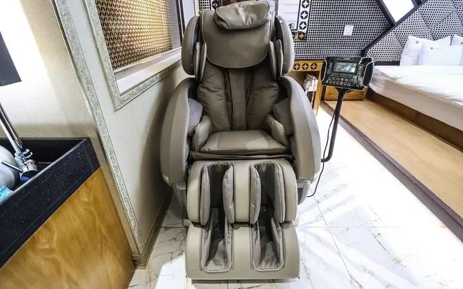 Oda (Luxury VIP (Massage chair Netflix & D)