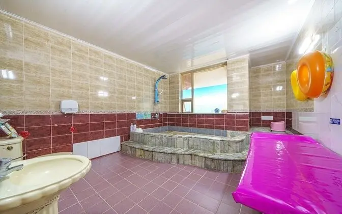Oda (Large Family Room - Large Bath (No 51)