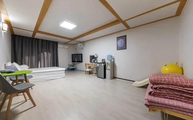 Oda (Large Family Room - Large Bath (No 51)