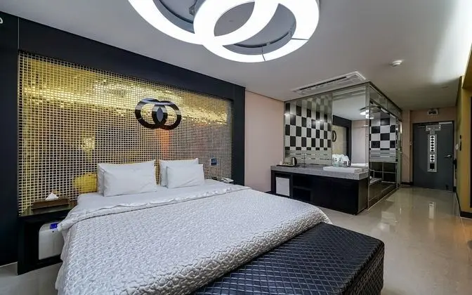 Oda (Luxury (oil bed whirlpool bathtub))