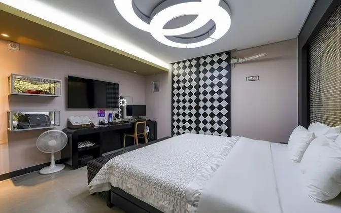 Oda (Luxury (oil bed whirlpool bathtub))