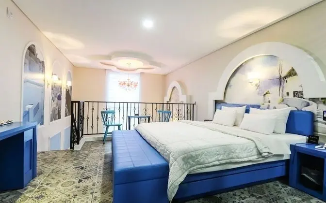 Oda (VIP B (duplex room 203 room 205 whirl)
