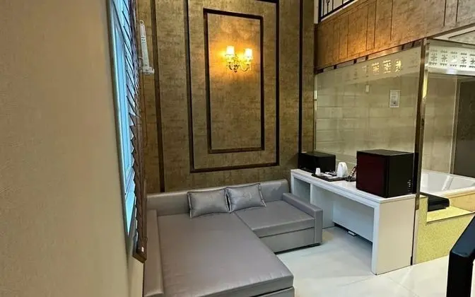 Oda (VIP B (duplex room 203 room 205 whirl)