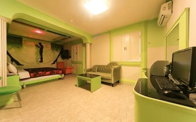 Oda (Special Room)