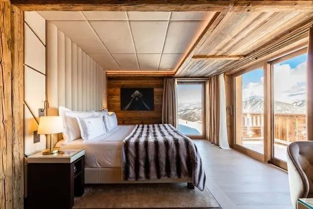 Grand Four Bedroom Residence (North Resort)