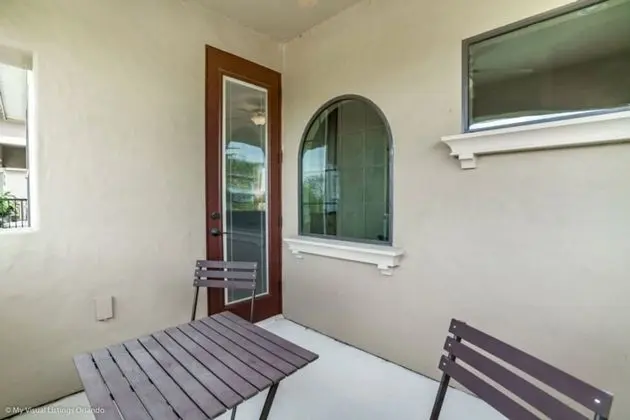 Villa (Reunion IHR 4021)