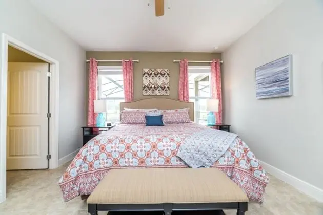 Villa (The Ultimate 5 Bedroom 4 Bathroom Sol)
