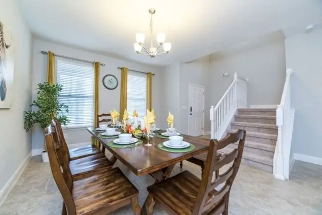 Villa (The Ultimate 5 Bedroom 4 Bathroom Sol)
