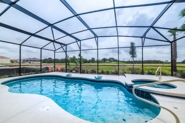 Villa (The Ultimate 5 Bedroom 4 Bathroom Sol)