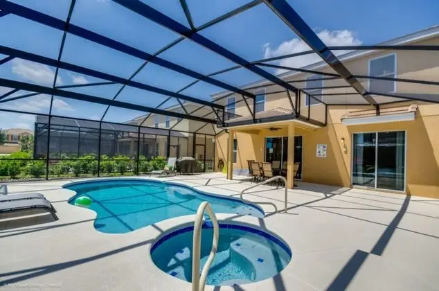 Villa (Ultimate 6 Bedroom 5 Bathroom Solterr)