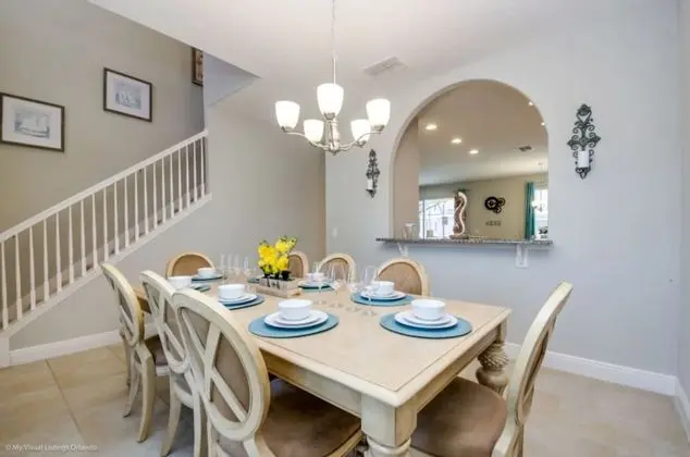 Villa (Ultimate 6 Bedroom 5 Bathroom Solterr)