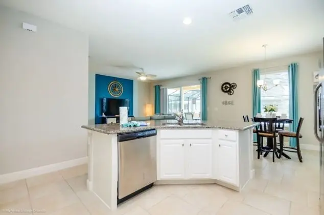 Villa (Ultimate 6 Bedroom 5 Bathroom Solterr)