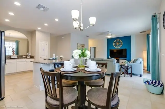 Villa (Ultimate 6 Bedroom 5 Bathroom Solterr)