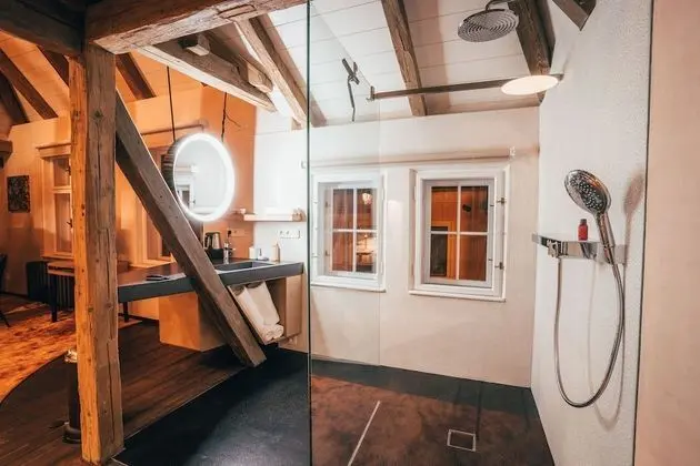 Stüdyo Süit, Şömine