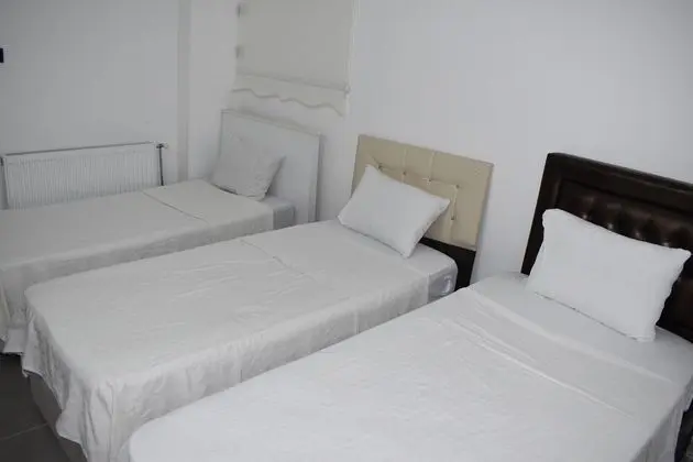 005 3 KİŞİLİK ODA ORTAK WC VE DUŞ