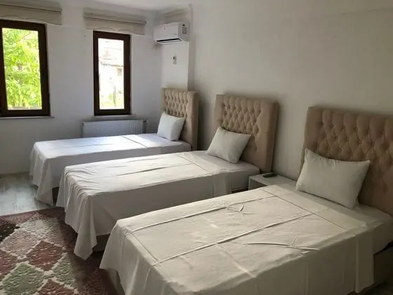 104 3 tek 1 çift kişilik yatak