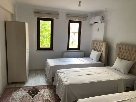 104 3 tek 1 çift kişilik yatak