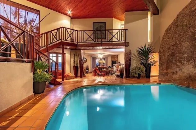 Entire Lodge Ulwazi