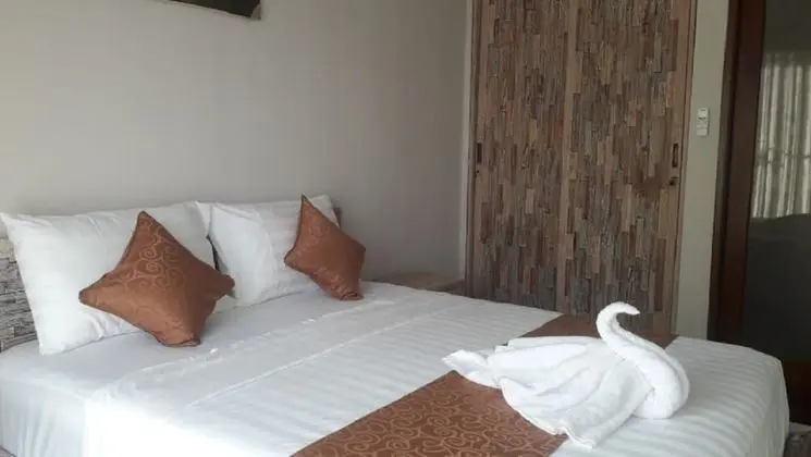 2 Bedrooms Villa
