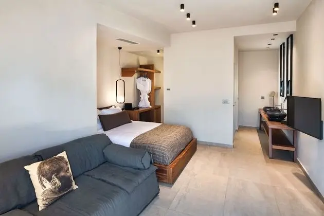 Standard Tek Büyük Yataklı Oda