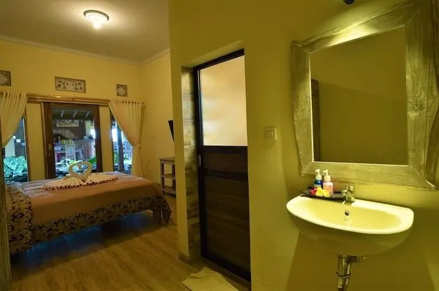 Standard Room with TV & AC