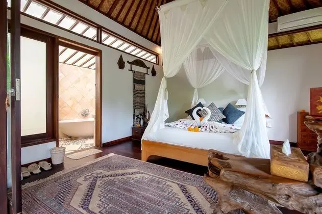 Villa, 3 Yatak Odası, Kişiye Özel Havuzlu, Vadi Manzaralı