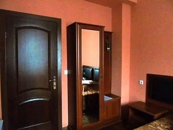 Economy Tek Büyük Yataklı Oda